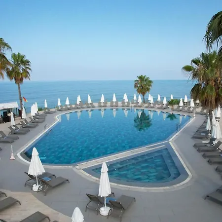 Ośrodek wypoczynkowy Flora Garden - Couples Concept - Adults Over 16 Only 5*
