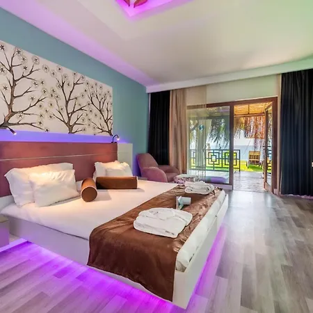 Flora Garden - Couples Concept - Adults Over 16 Only 5*